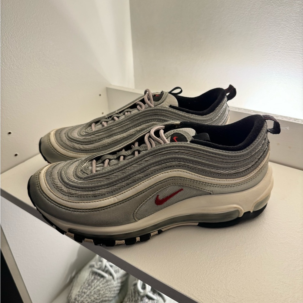Nike silver bullets size 7 wmns